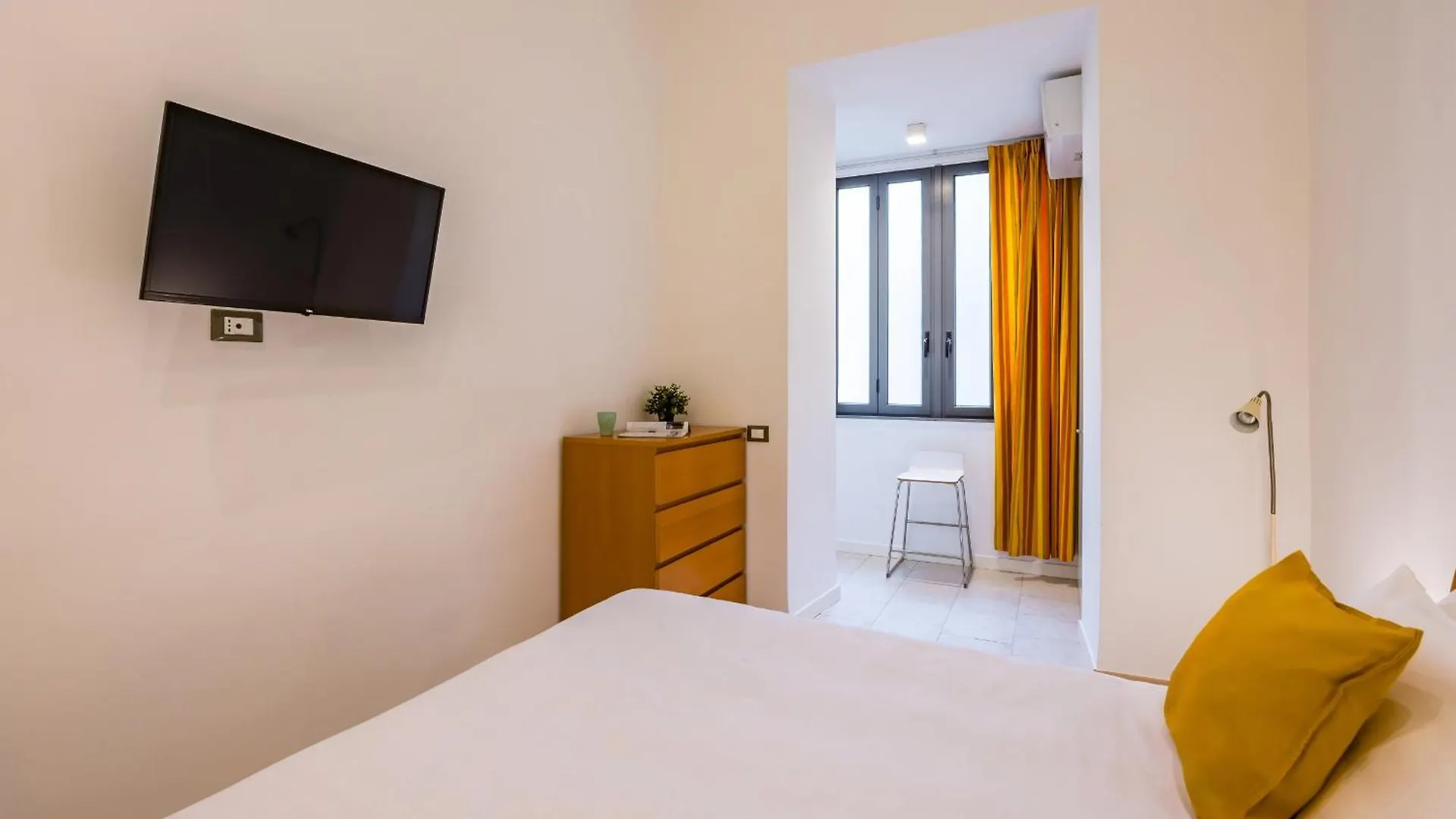 Metro Universita Apartment By Wonderful Italy Naples